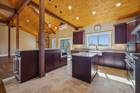 Kitchen - 1224 Hangar Rd, Springfield, TN 37172 photo 1 of 14