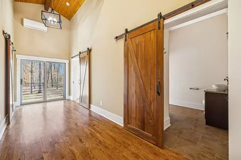 Entry Way - 1224 Hangar Rd, Springfield, TN 37172 photo 5 of 13