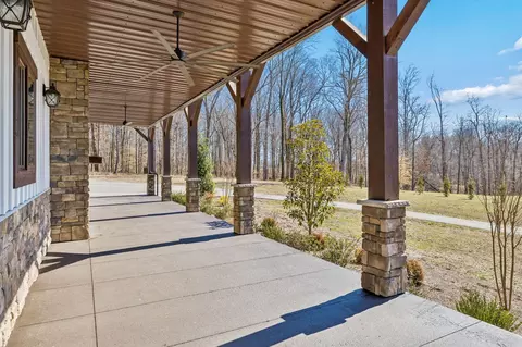 Exterior - 1224 Hangar Rd, Springfield, TN 37172 photo 7 of 18