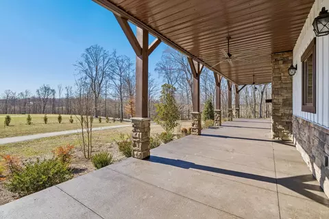 Exterior - 1224 Hangar Rd, Springfield, TN 37172 photo 4 of 18