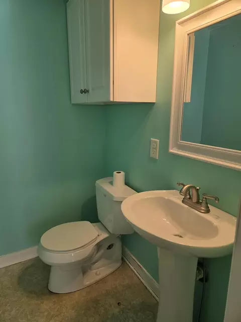 Bath - 186 Adams Rd, Ocoee, TN 37361 photo 1 of 2