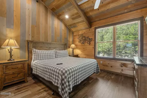 Bedroom - 2470 Hackberry Dr, Sevierville, TN 37862 photo 4 of 7