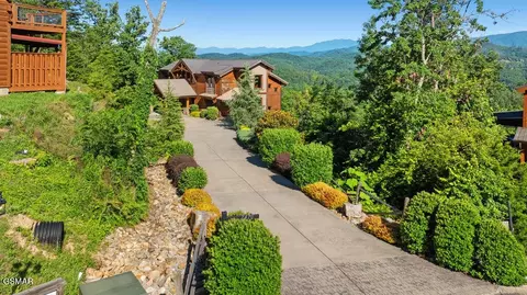 Exterior - 2470 Hackberry Dr, Sevierville, TN 37862 photo 1 of 14