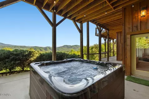 Exterior - 2470 Hackberry Dr, Sevierville, TN 37862 photo 7 of 14