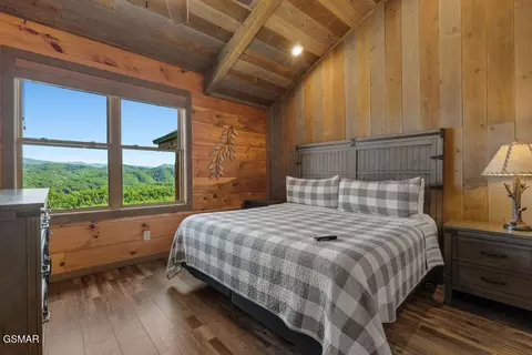 Bedroom - 2470 Hackberry Dr, Sevierville, TN 37862 photo 5 of 7