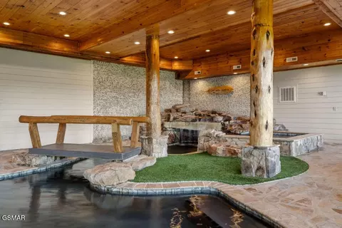 Exterior - 2470 Hackberry Dr, Sevierville, TN 37862 photo 12 of 14