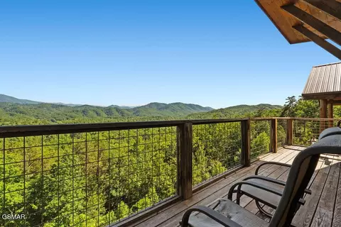 Exterior - 2470 Hackberry Dr, Sevierville, TN 37862 photo 5 of 14