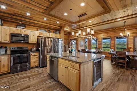 Kitchen - 2470 Hackberry Dr, Sevierville, TN 37862 photo 1 of 3