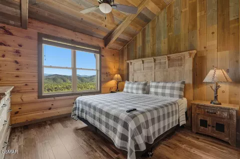 Bedroom - 2470 Hackberry Dr, Sevierville, TN 37862 photo 7 of 7