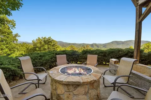 Exterior - 2470 Hackberry Dr, Sevierville, TN 37862 photo 8 of 14