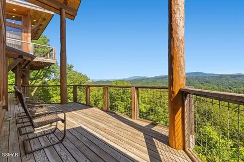 Exterior - 2470 Hackberry Dr, Sevierville, TN 37862 photo 4 of 14