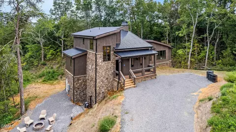 2118 Megan Ridge Dr, Sevierville, TN 37862