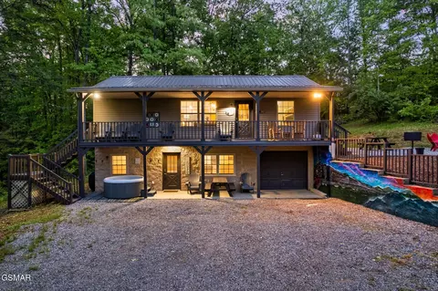 1870 Sunnydale Dr, Sevierville, TN 37862