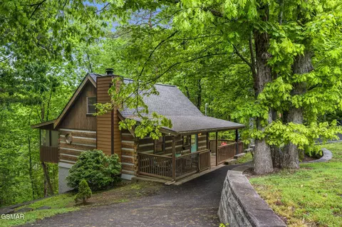 1776 Blue Ridge Rd, Sevierville, TN 37876