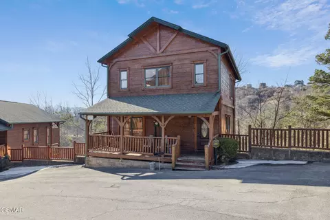 824 Great Smoky Way, Gatlinburg, TN 37738