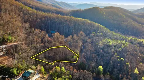 4 Lexy Ln, Sevierville, TN 37862