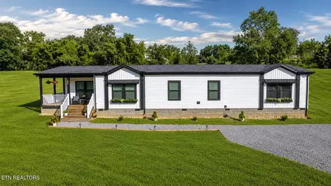 166 Copenhaver Rd, Lenoir City, TN 37771