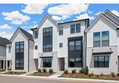2072 Conductor Ln, Thompsons Station, TN 37179