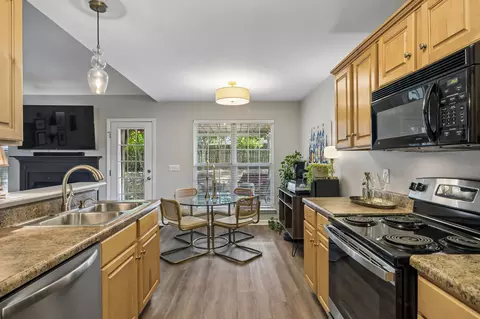 Kitchen - 2012 Patrick Way, Spring Hill, TN 37174 photo 1 of 3