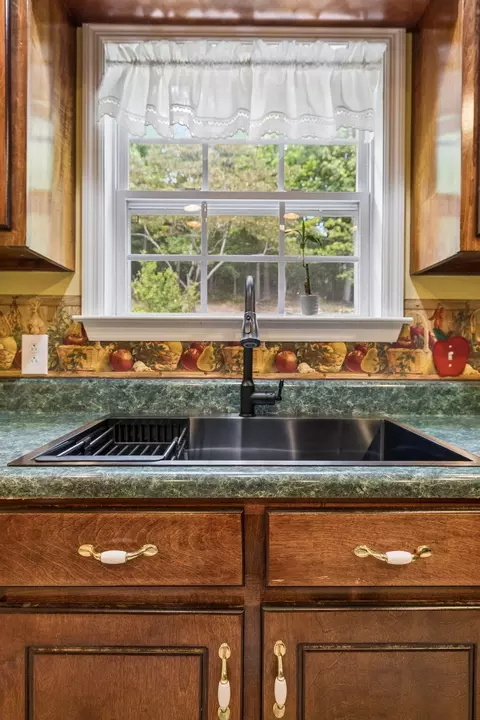 Kitchen - 2926 Vine Dr, Dalton, GA 30721 photo 3 of 3