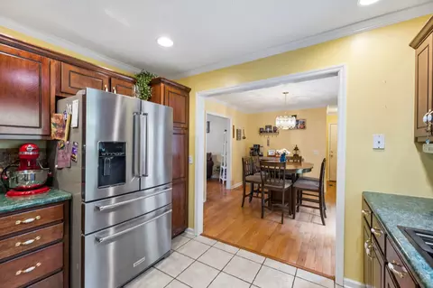 Kitchen - 2926 Vine Dr, Dalton, GA 30721 photo 2 of 3