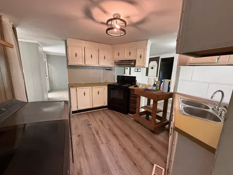 Kitchen - 990 Rutledge Ford Rd, Decherd, TN 37324 photo 1 of 1