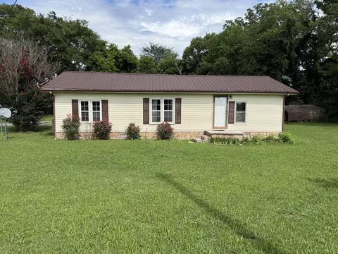 Exterior - 990 Rutledge Ford Rd, Decherd, TN 37324 photo 1 of 17