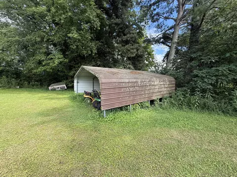 Exterior - 990 Rutledge Ford Rd, Decherd, TN 37324 photo 10 of 17
