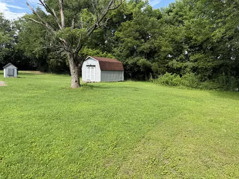 Exterior - 990 Rutledge Ford Rd, Decherd, TN 37324 photo 12 of 17