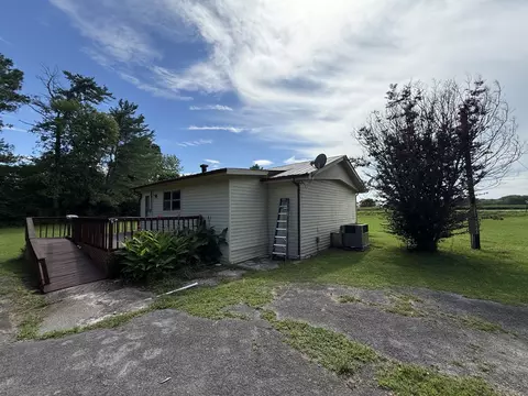 Exterior - 990 Rutledge Ford Rd, Decherd, TN 37324 photo 15 of 17