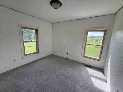 Bedroom - 990 Rutledge Ford Rd, Decherd, TN 37324 photo 2 of 2