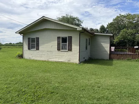 Exterior - 990 Rutledge Ford Rd, Decherd, TN 37324 photo 7 of 17