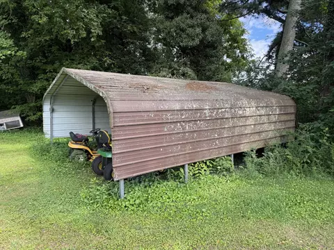 Exterior - 990 Rutledge Ford Rd, Decherd, TN 37324 photo 11 of 17