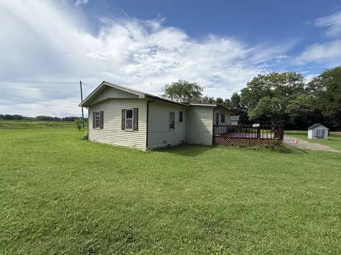 Exterior - 990 Rutledge Ford Rd, Decherd, TN 37324 photo 9 of 17
