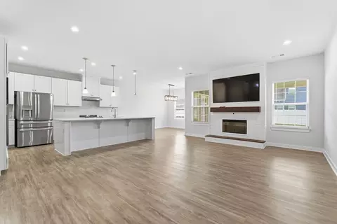 Living - 2943 Kellner Dr, Murfreesboro, TN 37128 photo 2 of 5