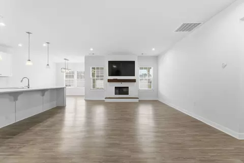 Living - 2943 Kellner Dr, Murfreesboro, TN 37128 photo 1 of 5