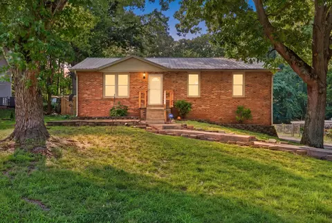 1832 Palamino Dr, Clarksville, TN 37042