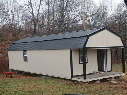 99 N College St, Red Boiling Springs, TN 37150