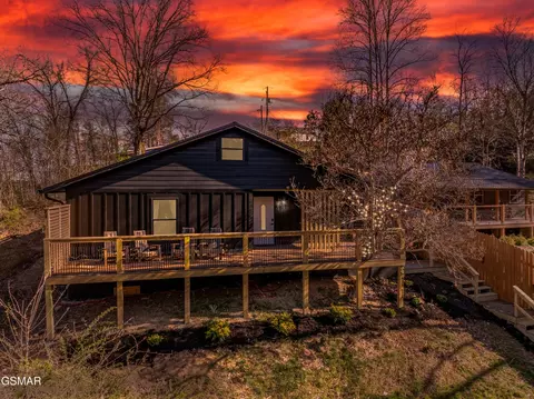 311 Indian Knob Cir, Pigeon Forge, TN 37863