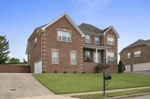 104 N Shadowhaven Way, Hendersonville, TN 37075