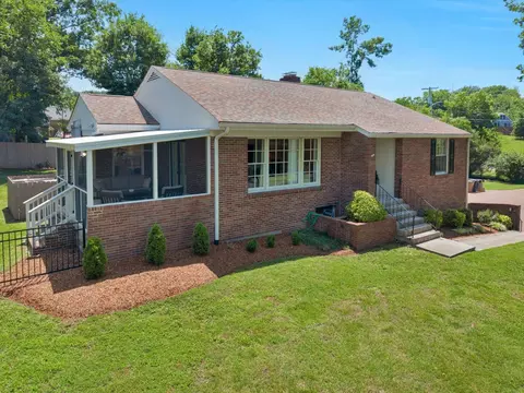 3262 Mcgavock Pike, Nashville, TN 37214