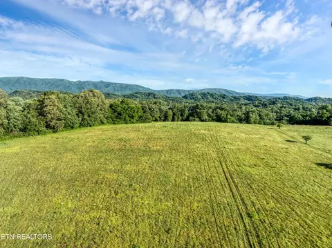 2102 Calderwood Hwy, Maryville, TN 37801