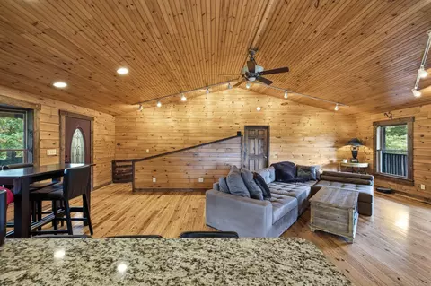 Living - 2425 Allisona Rd, Eagleville, TN 37060 photo 1 of 3