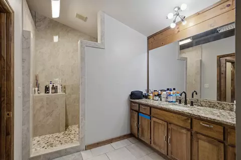 Bath - 2425 Allisona Rd, Eagleville, TN 37060 photo 1 of 3