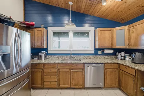 Kitchen - 2425 Allisona Rd, Eagleville, TN 37060 photo 2 of 3