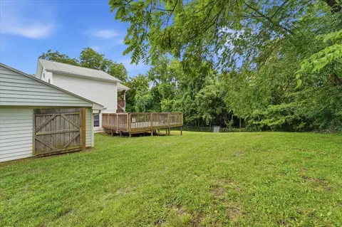 Exterior - 214 Cullum Ave, Dickson, TN 37055 photo 13 of 17