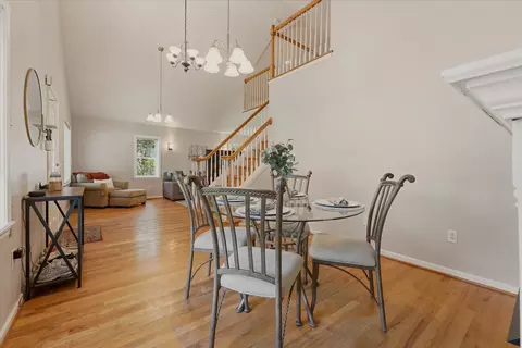 Dining - 214 Cullum Ave, Dickson, TN 37055 photo 1 of 4