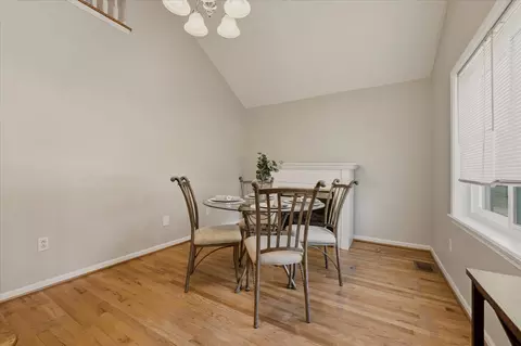 Dining - 214 Cullum Ave, Dickson, TN 37055 photo 3 of 4
