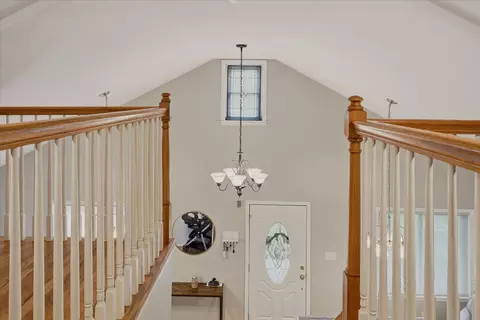 Entry Way - 214 Cullum Ave, Dickson, TN 37055 photo 3 of 3