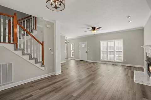 Living - 108 Brookview Ct, Springfield, TN 37172 photo 3 of 3
